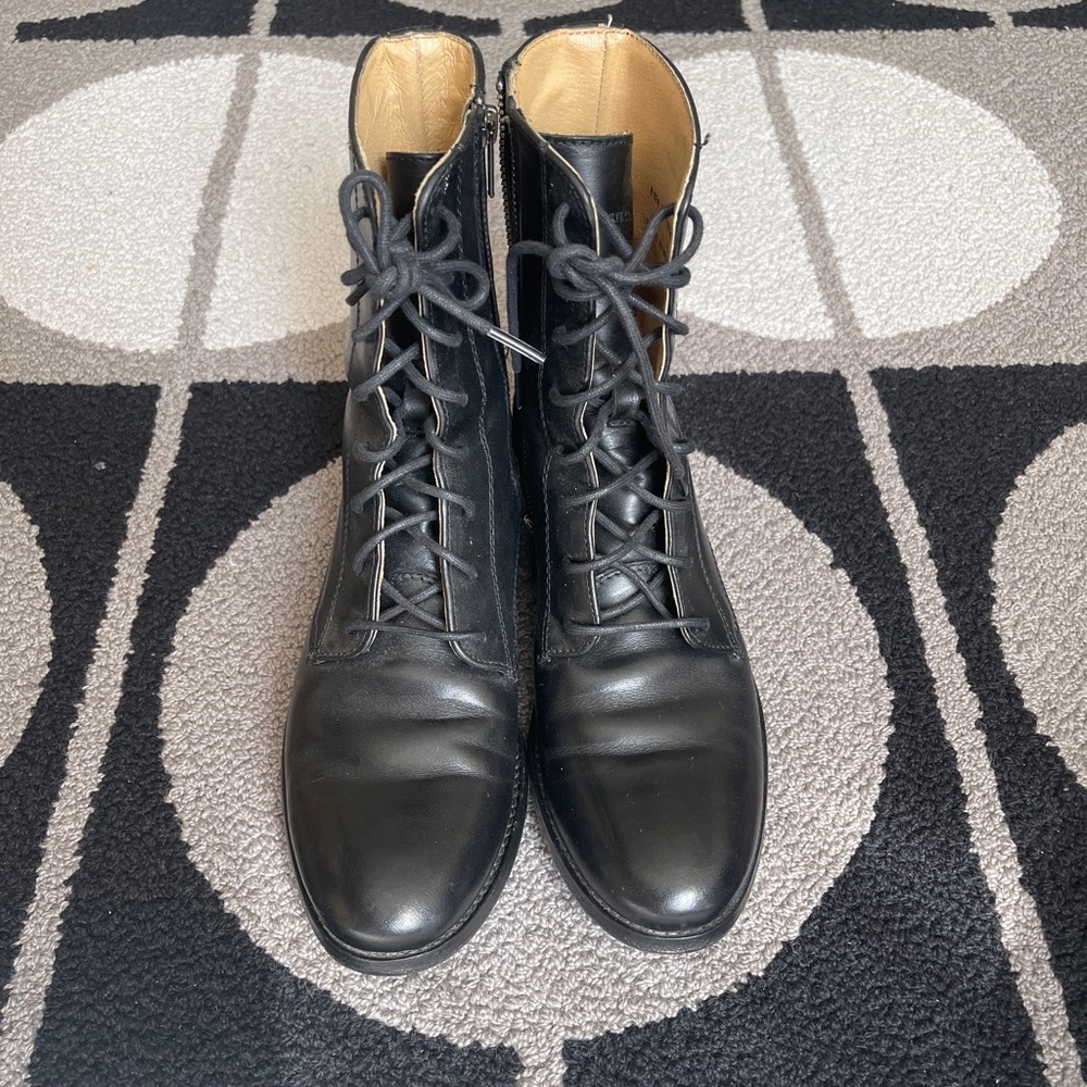 FRYE AND CO. Melissa Short Lace Lace-Up Boots - Picture 3 of 4